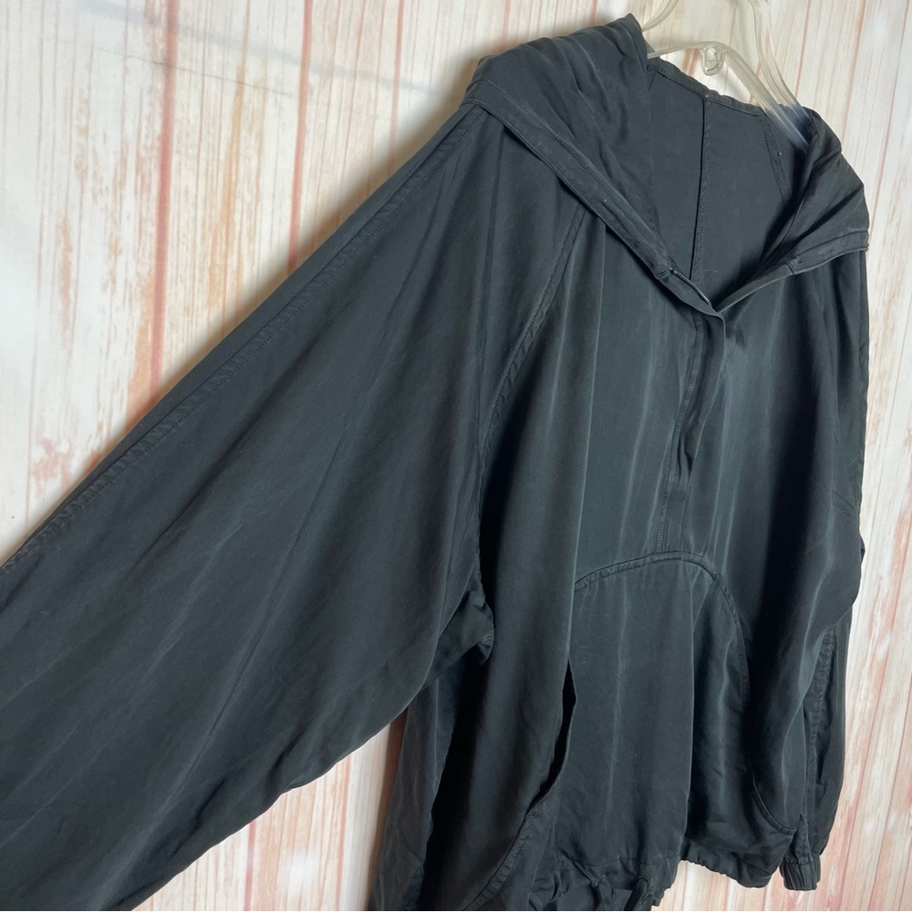 Black Hooded Pullover Jacket - Picture 3 of 11